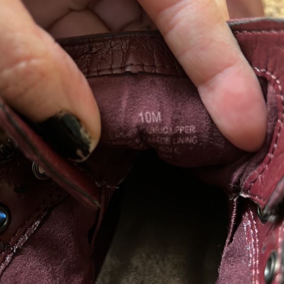 Gianni Bini Maroon Skull Embellished Low Profile Combat Boots Size 10 - Picture 5 of 9